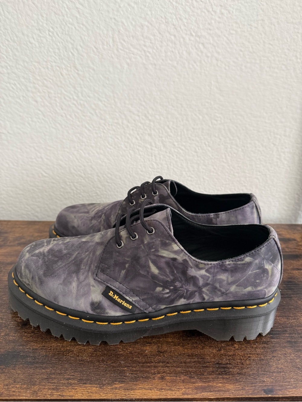 Dr. Martens 1461 Bex
Pleasures Tie Dye
